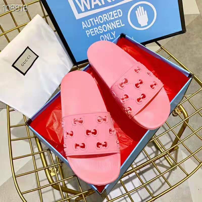 G*u*i women’s rubber gg slide sandal-pink