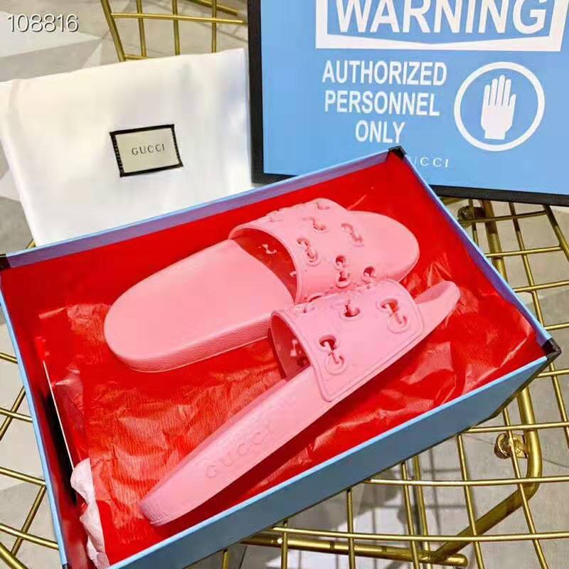 G*u*i women’s rubber gg slide sandal-pink