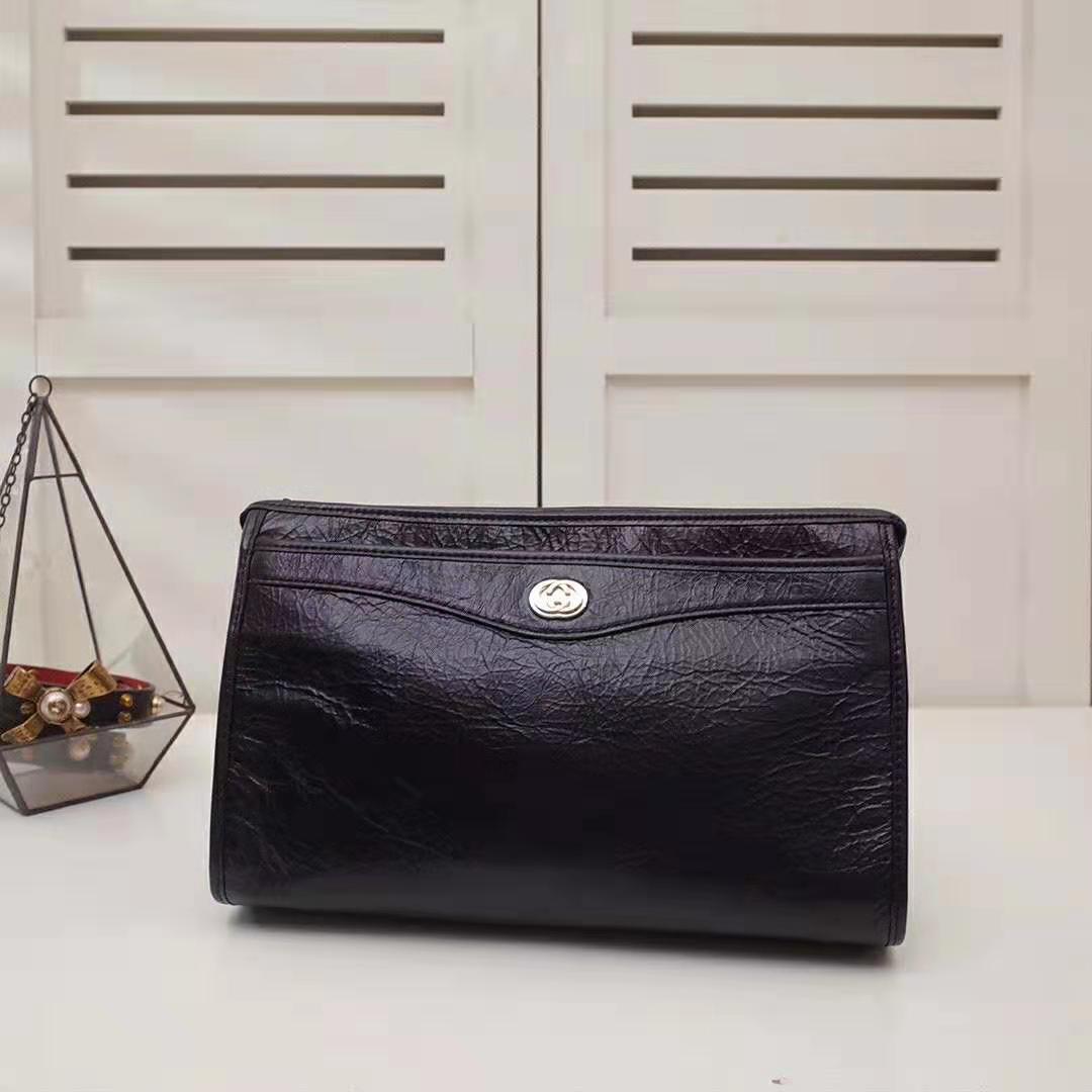 G*u*i gg men pouch with interlocking bag in black soft leather