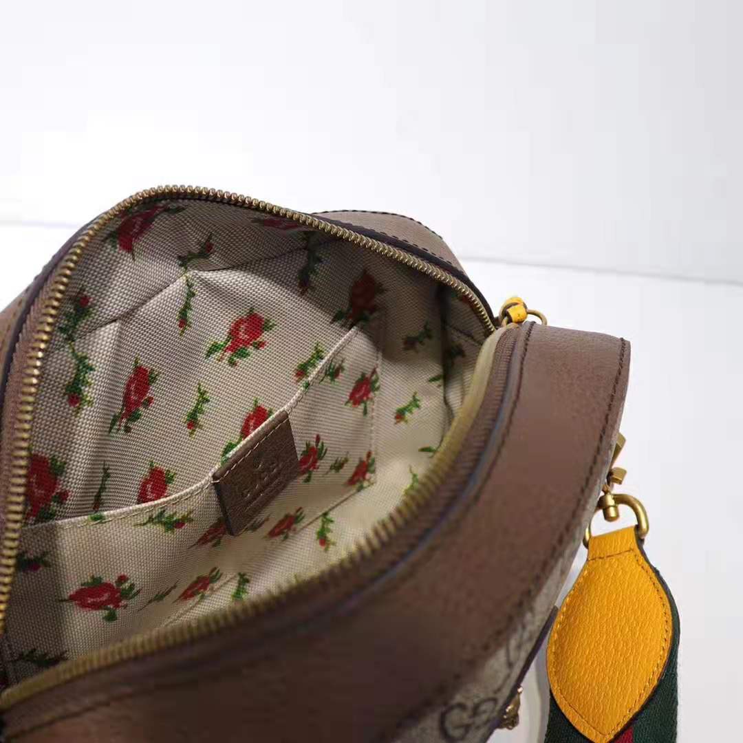 G*u*i gg women gg supreme messenger bag in gg supreme canvas-brown