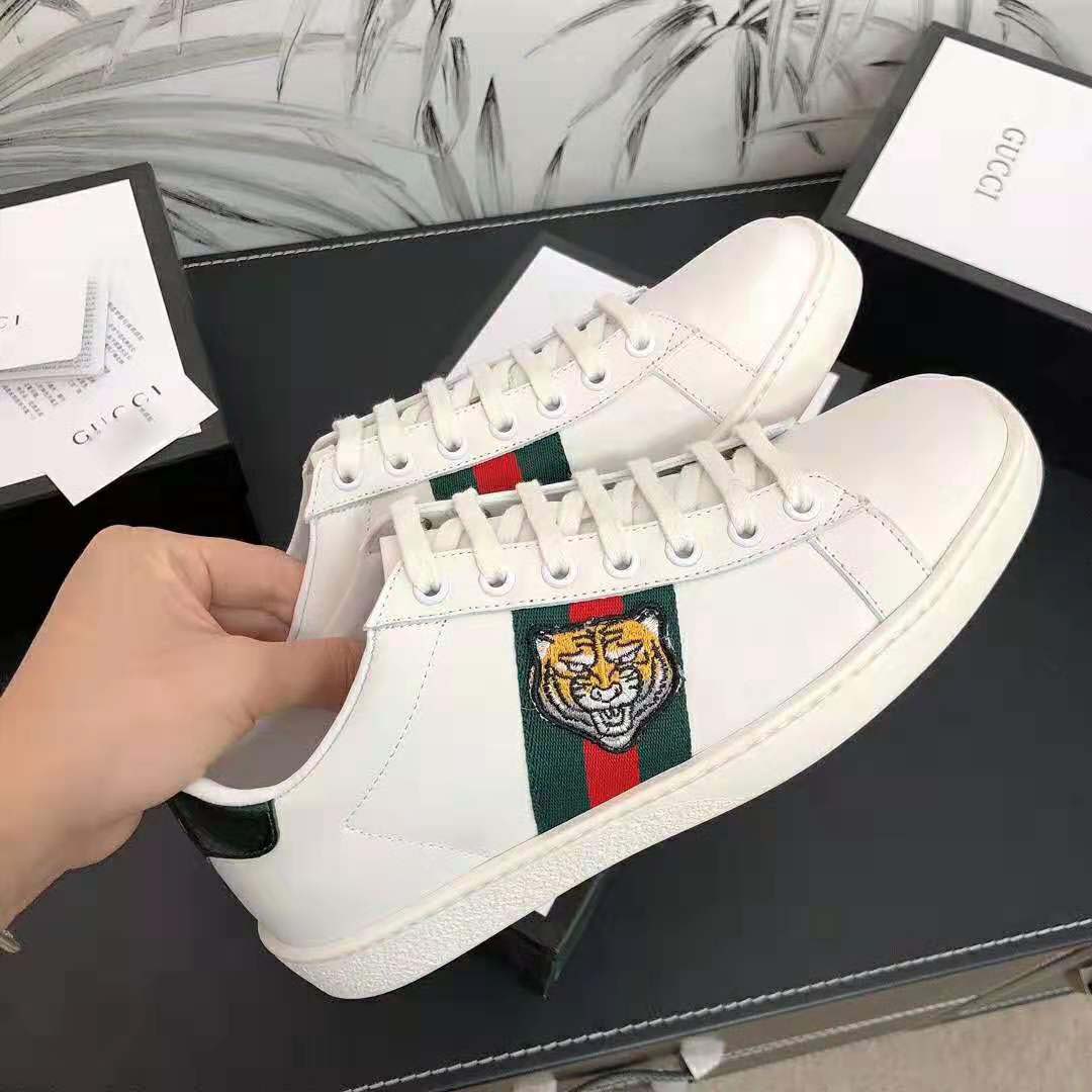 G*u*i men ace embroidered sneaker with embroidered tiger appliqué-white