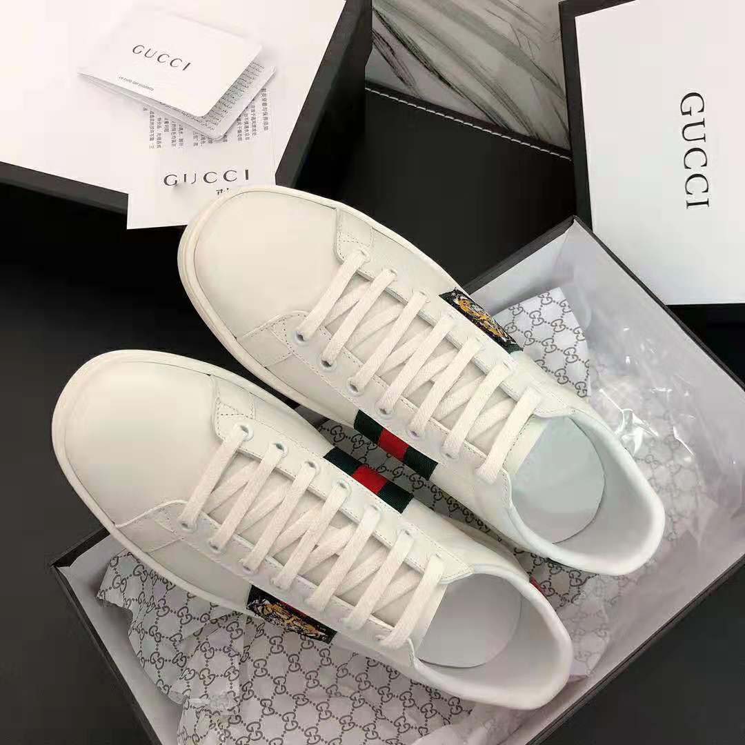 G*u*i men ace embroidered sneaker with embroidered tiger appliqué-white