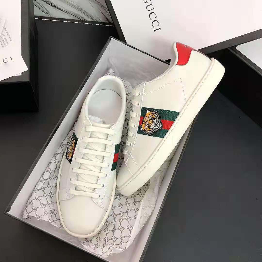 G*u*i men ace embroidered sneaker with embroidered tiger appliqué-white