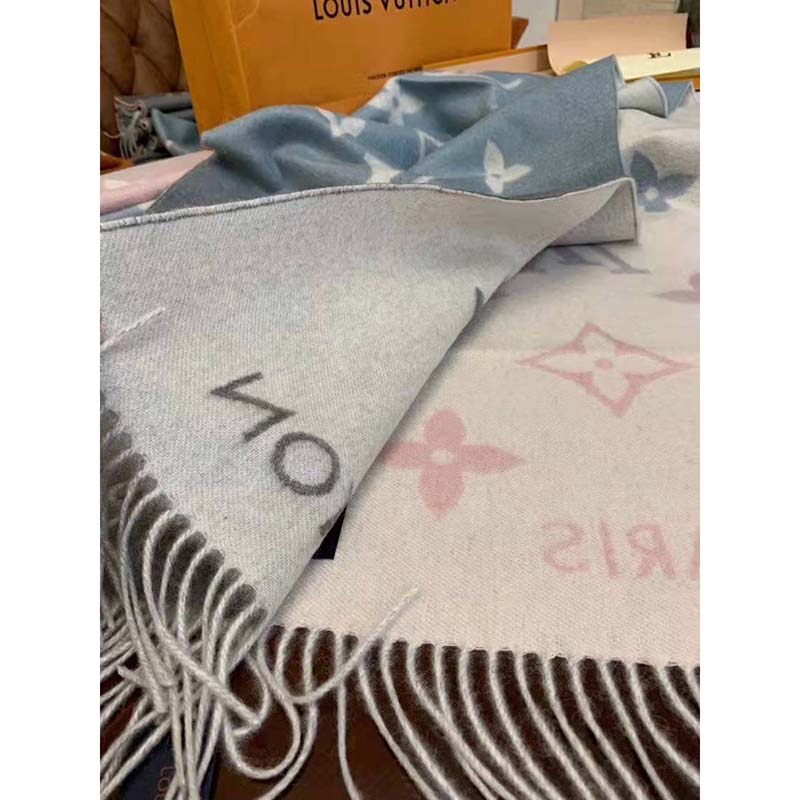 Louis Vuitton LV Women Reykjavik Gradient Cashmere Scarf with Iconic Monogram-Blue