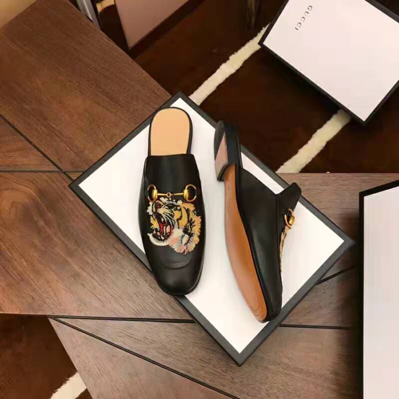 G*u*i men princetown embroidered leather slipper with tiger appliqué 1.27cm heel-black