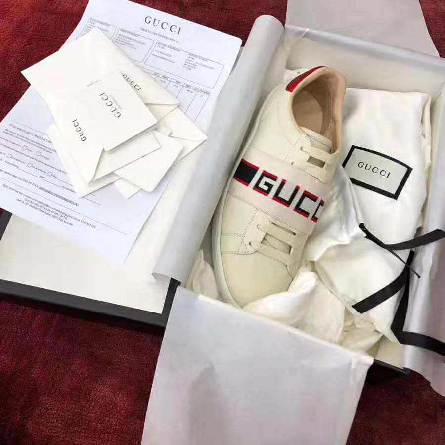 G*u*i unisex ace sneaker with G*u*i stripe in white leather rubber sole