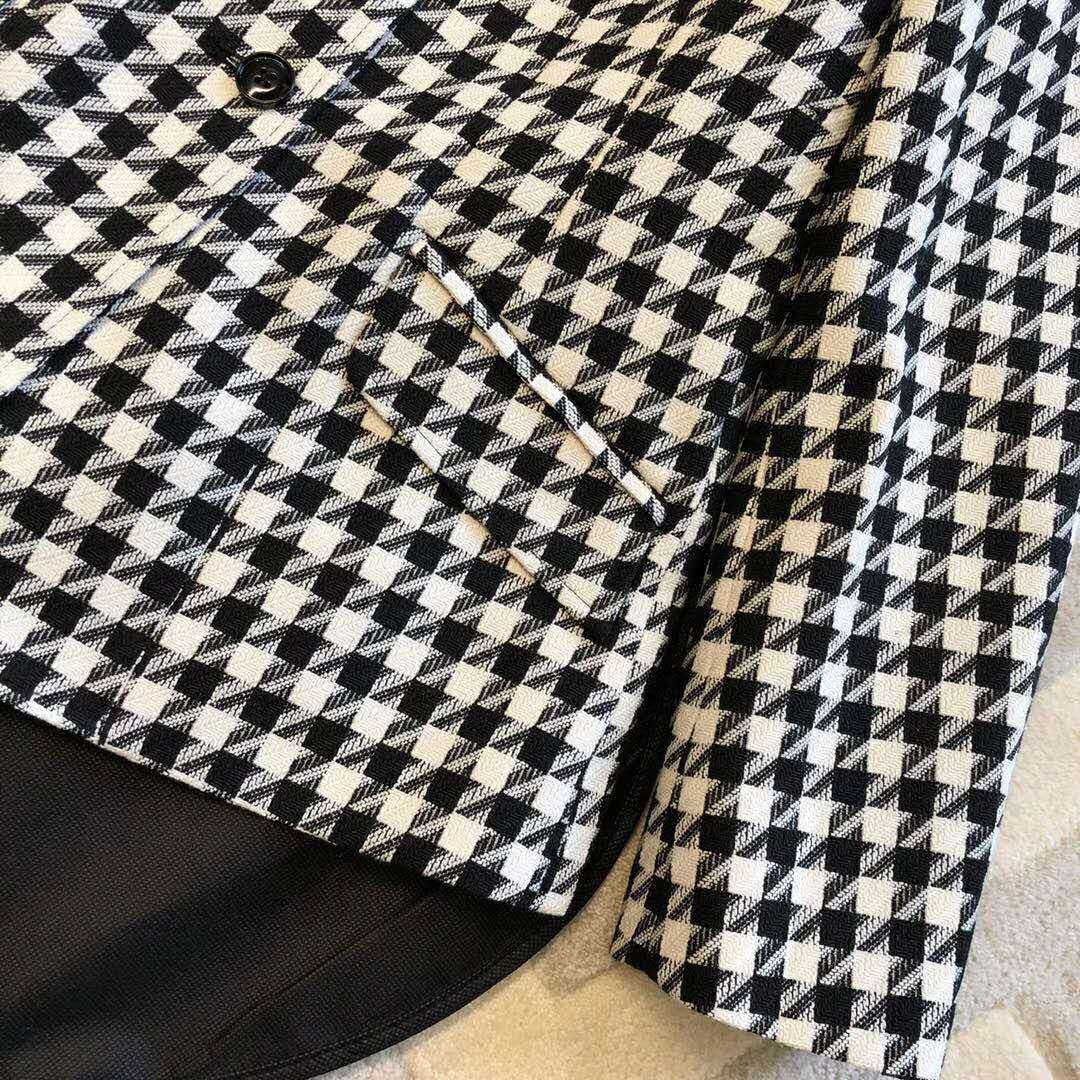 G*u*i women houndstooth fitted jacket in wool and cotton-black