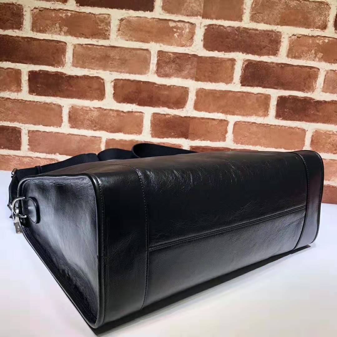 G*u*i gg men medium soft leather duffle in black soft leather