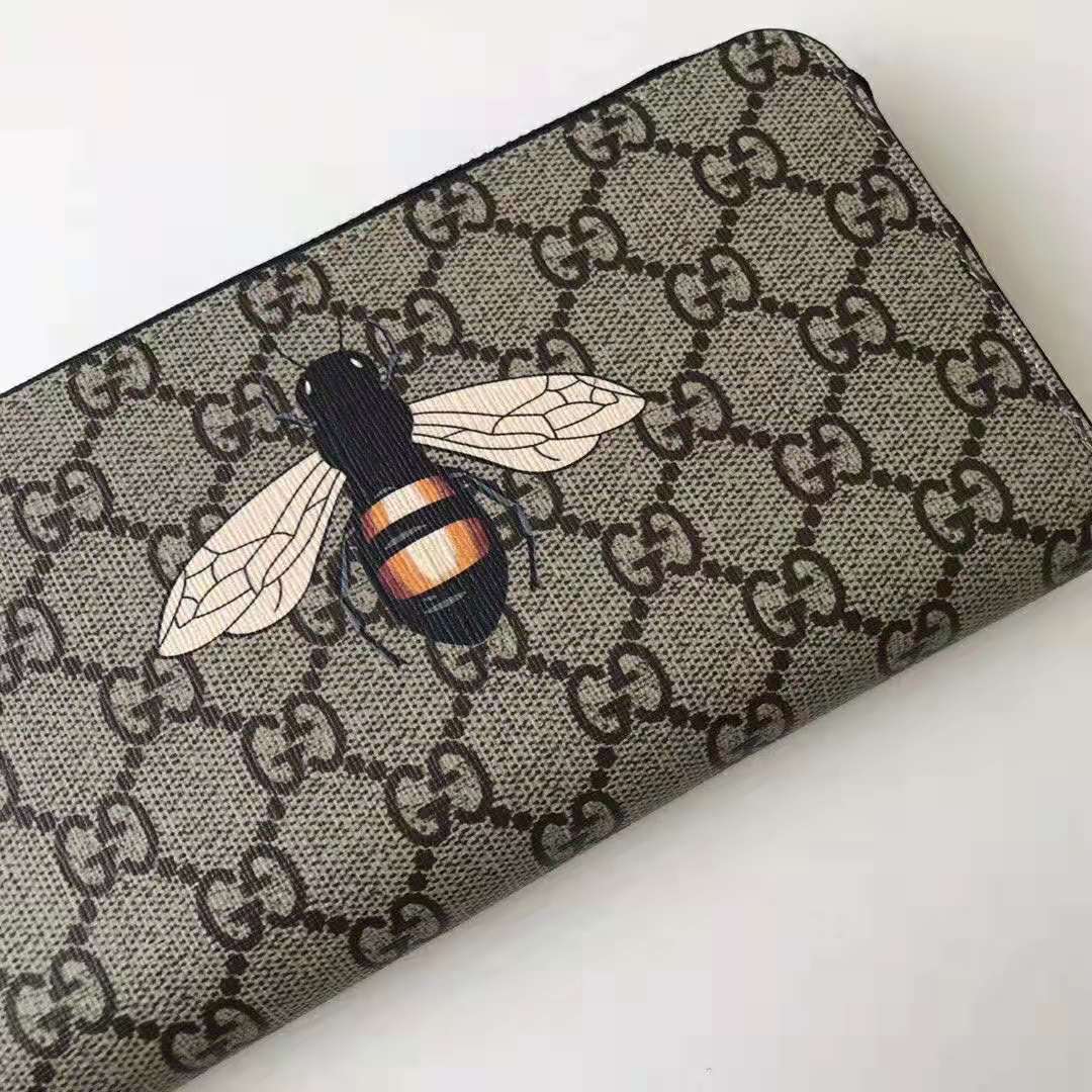 G*u*i gg men bee print gg supreme zip around wallet in beige/ebony gg supreme