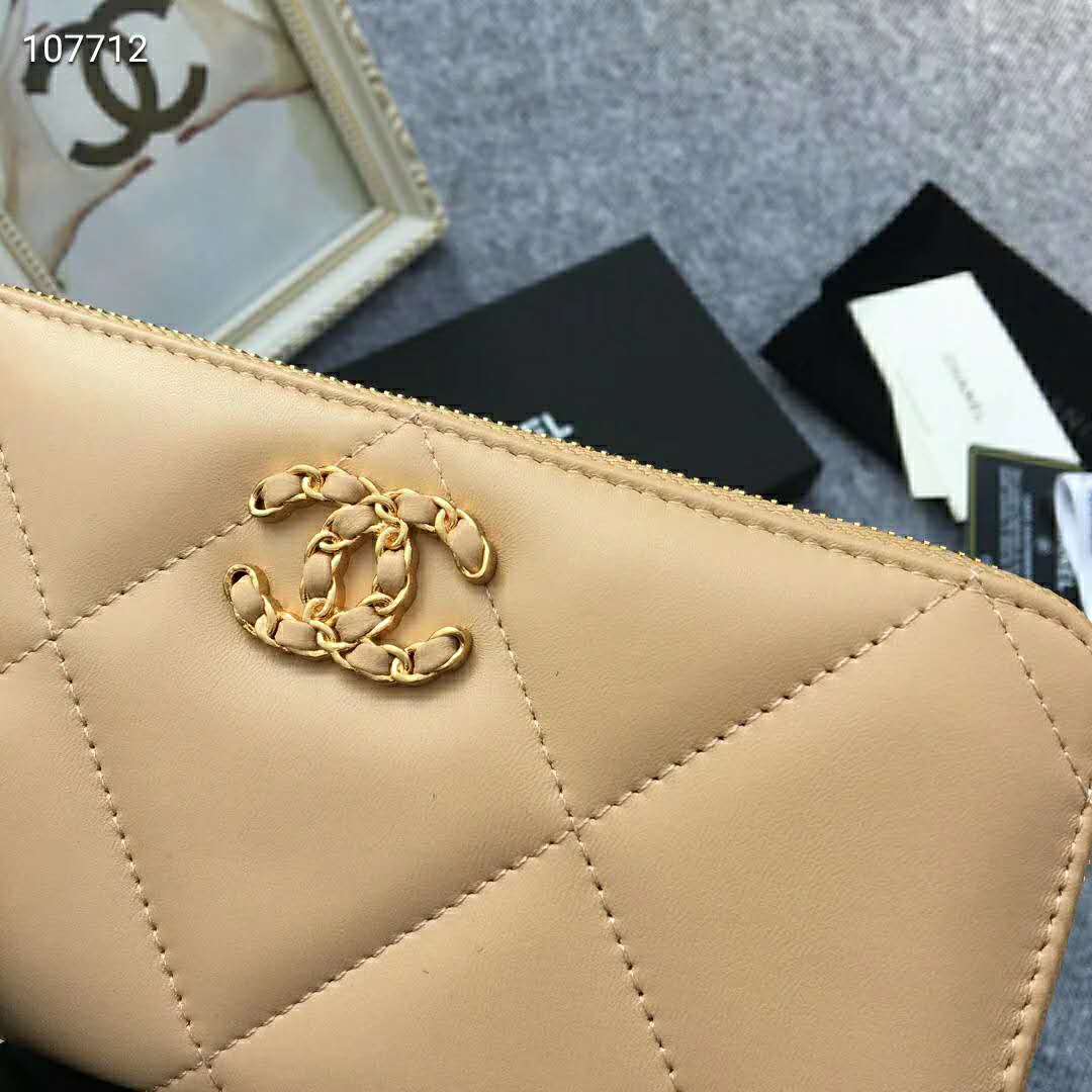 Chanel Women Chanel 19 Long Zipped Wallet Lambskin Leather-Beige                                                                                                                     Lambskin