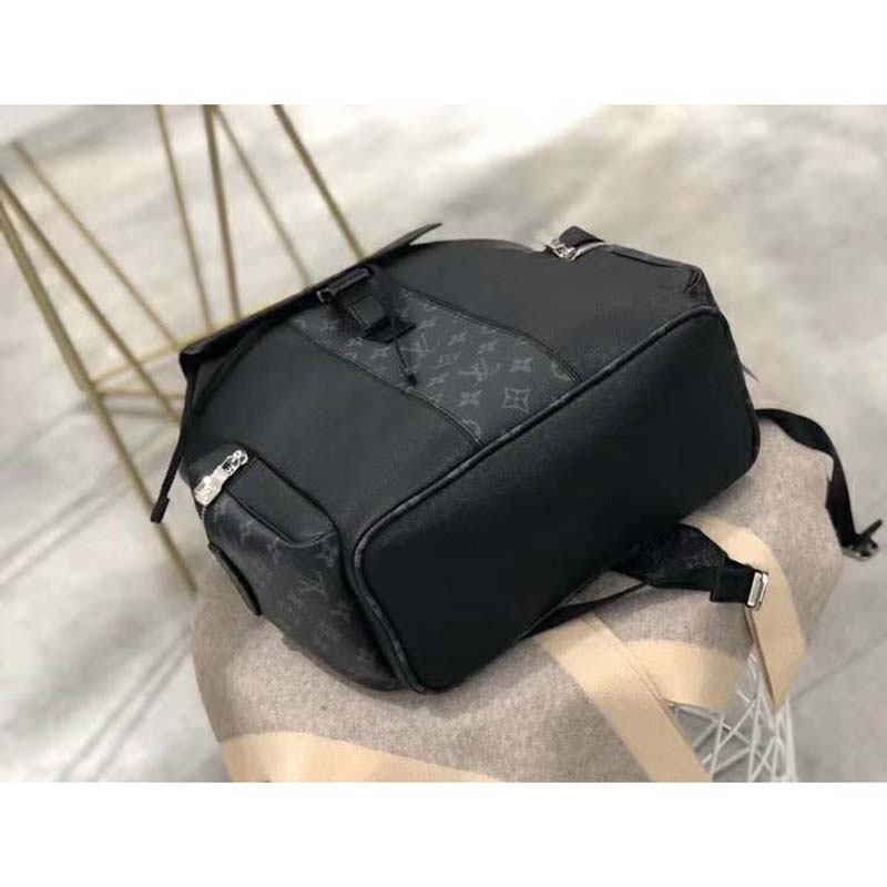 Louis Vuitton LV Unisex Outdoor Backpack Taiga Cowhide Leather-Black