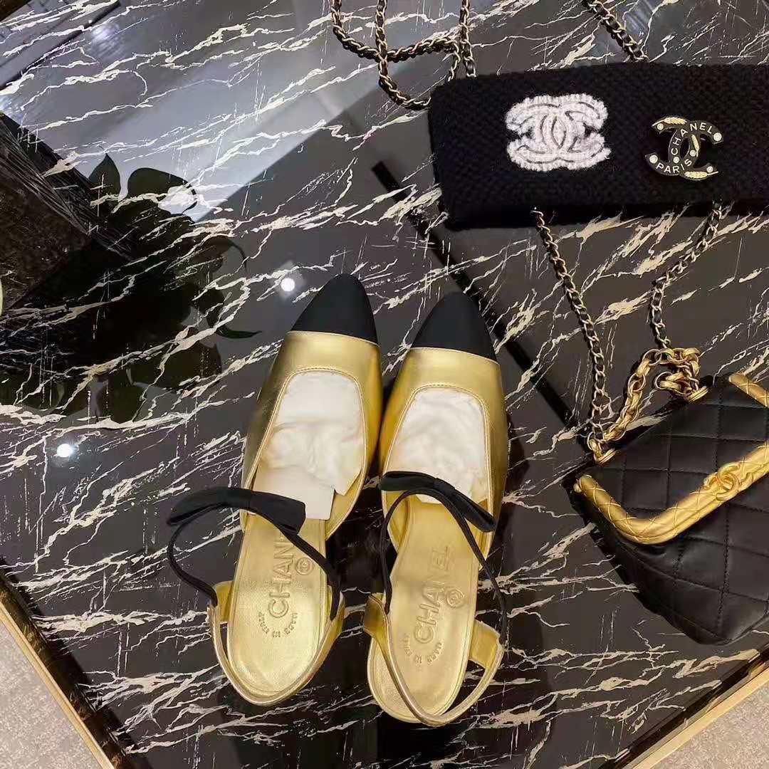 Chanel Women Pumps Laminated Lambskin & Grosgrain Gold & Black 7.9 cm Heel