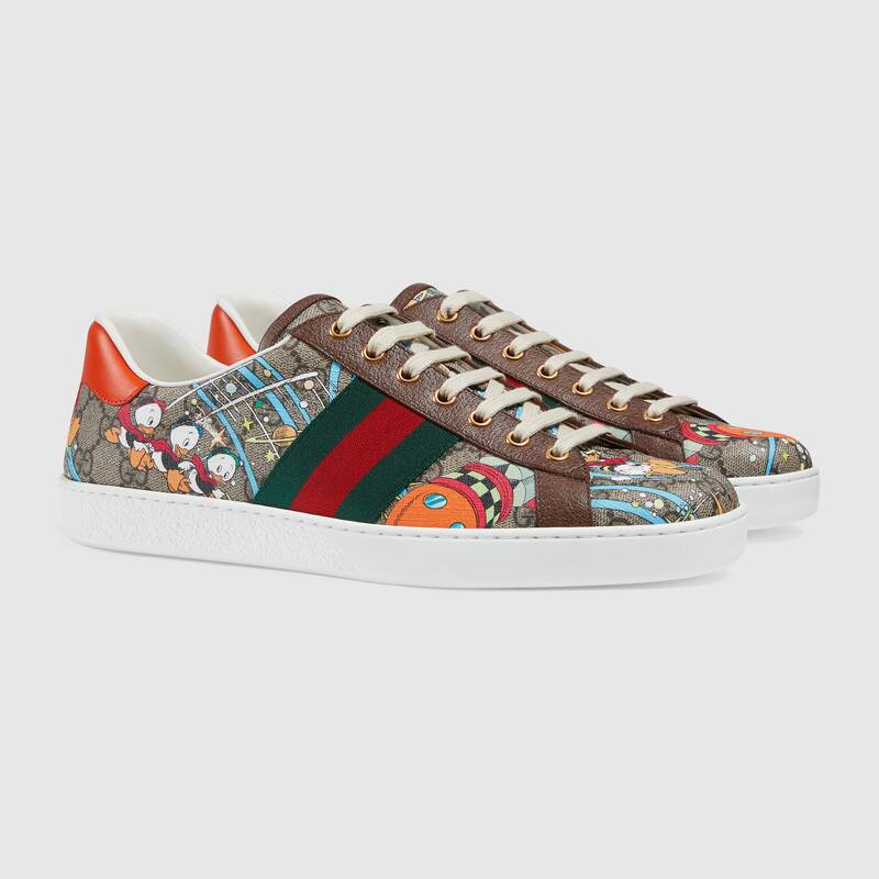 G*u*i gg unisex disney x G*u*i donald duck ace sneaker beige gg supreme canvas