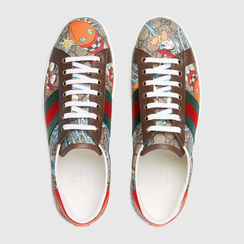 G*u*i gg unisex disney x G*u*i donald duck ace sneaker beige gg supreme canvas