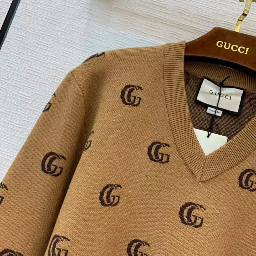 G*u*i men double g jacquard wool v-neck sweater camel and brown