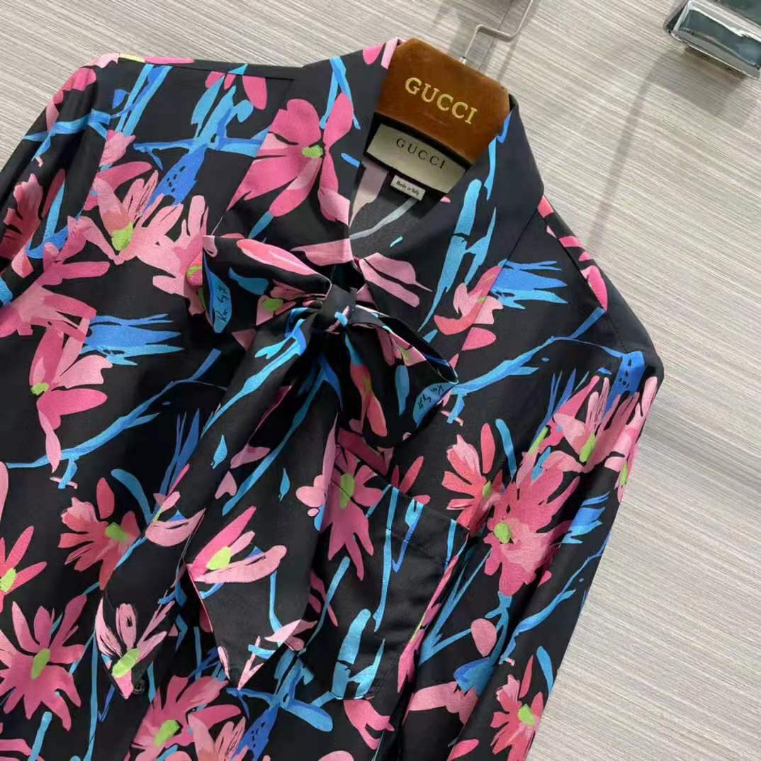G*u*i women ken scott print silk shirt point collar front pocket