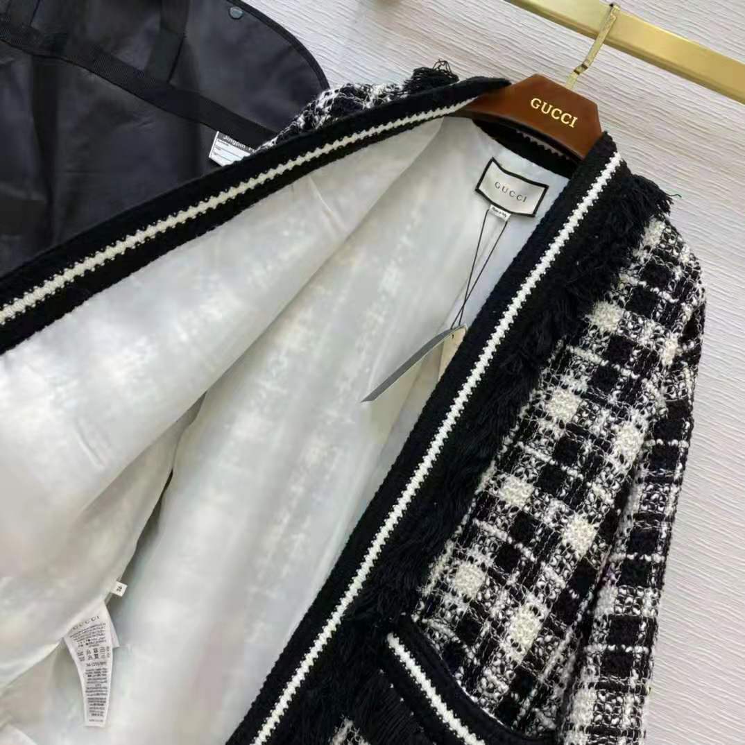 G*u*i women tweed jacket ivory and black check tweed black ribbon wool