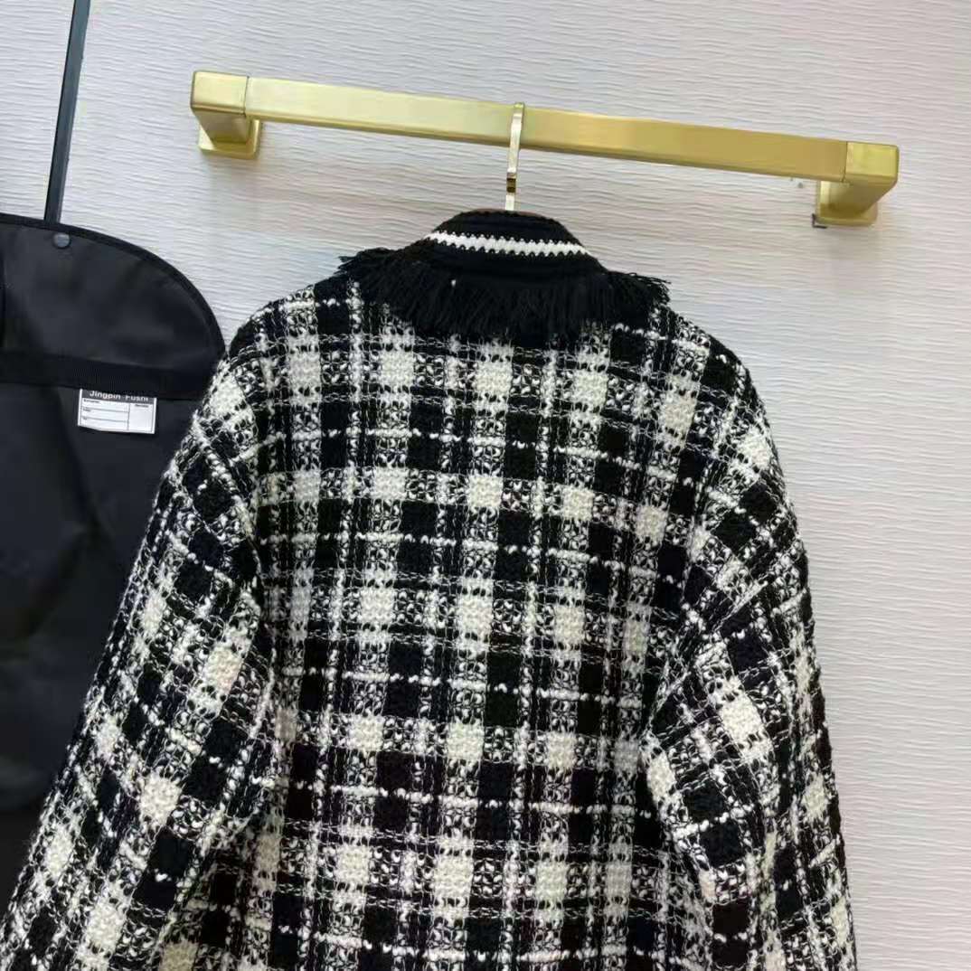 G*u*i women tweed jacket ivory and black check tweed black ribbon wool