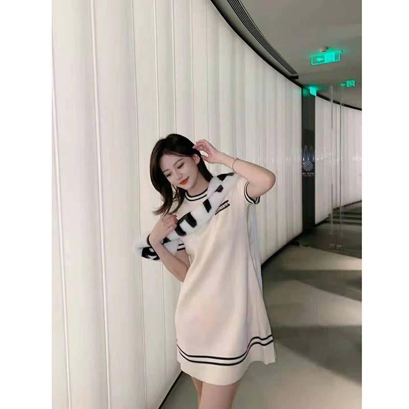 G*u*i women wool dress with contrast black trim front pocket