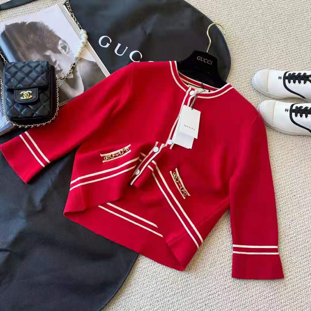 G*u*i women wool jacket with contrast trim besom pockets crew neck-red