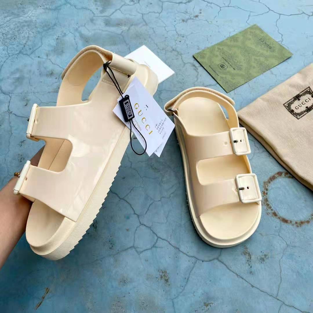 G*u*i gg women sandal with mini double g off-white rubber