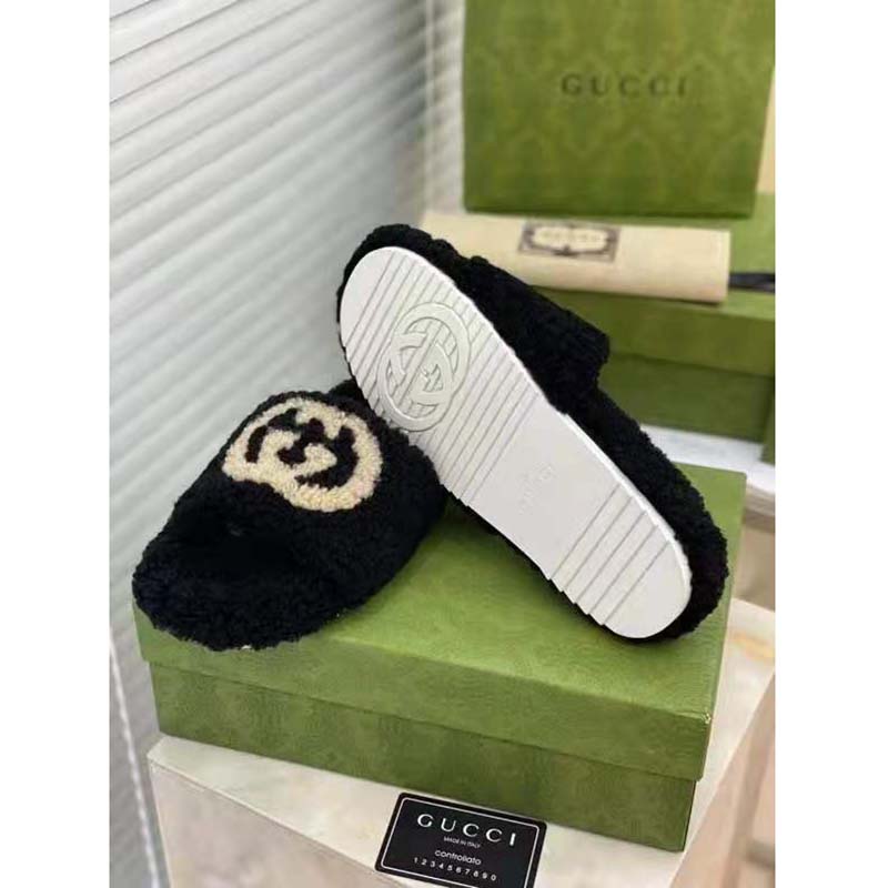 G*u*i gg women’s slide sandal with interlocking g black interlocking g merino wool