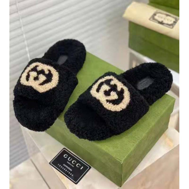 G*u*i gg women’s slide sandal with interlocking g black interlocking g merino wool