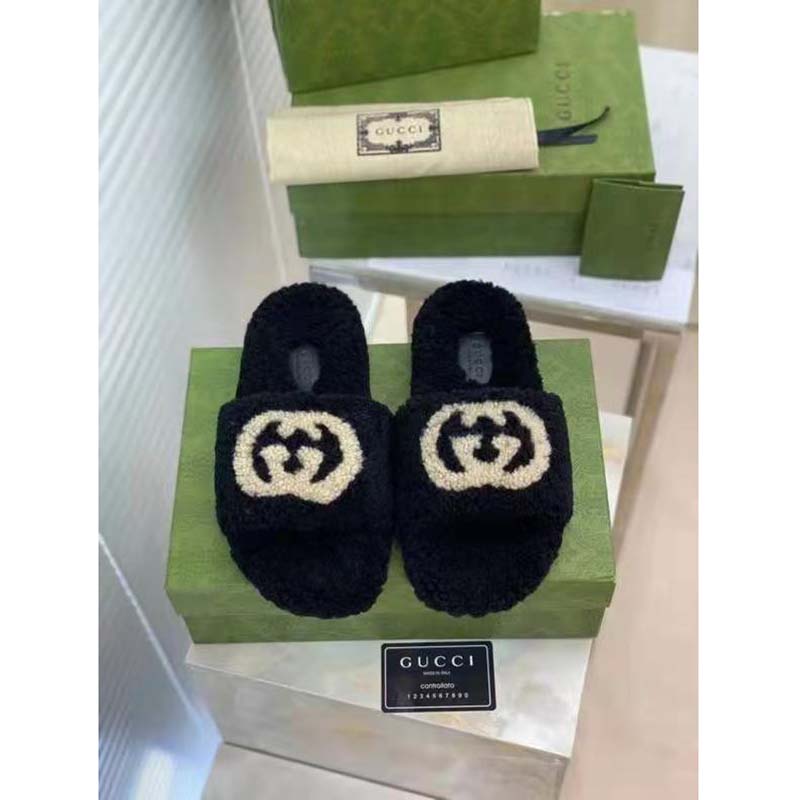 G*u*i gg women’s slide sandal with interlocking g black interlocking g merino wool