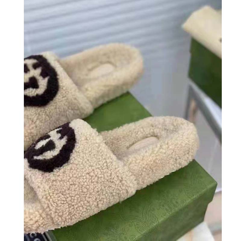 G*u*i gg women’s slide sandal with interlocking g light brown interlocking g merino wool