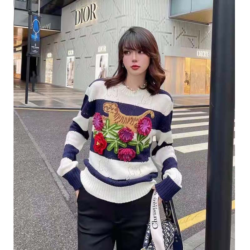 G*u*i gg women G*u*i tiger wool sweater embroidery tiger flower crewneck