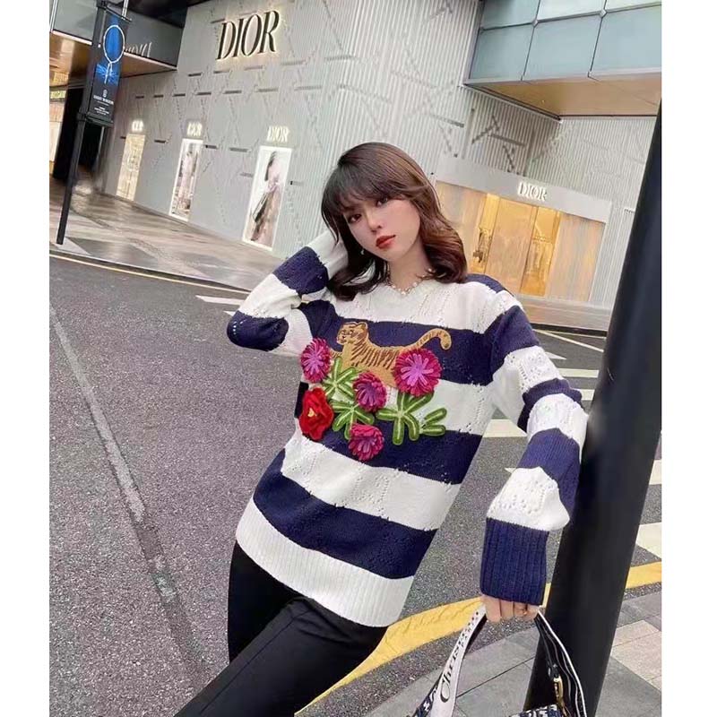 G*u*i gg women G*u*i tiger wool sweater embroidery tiger flower crewneck