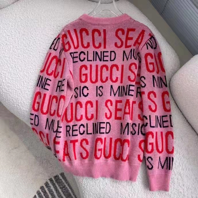 G*u*i men G*u*i 100 wool sweater pink red knit wool crew neck