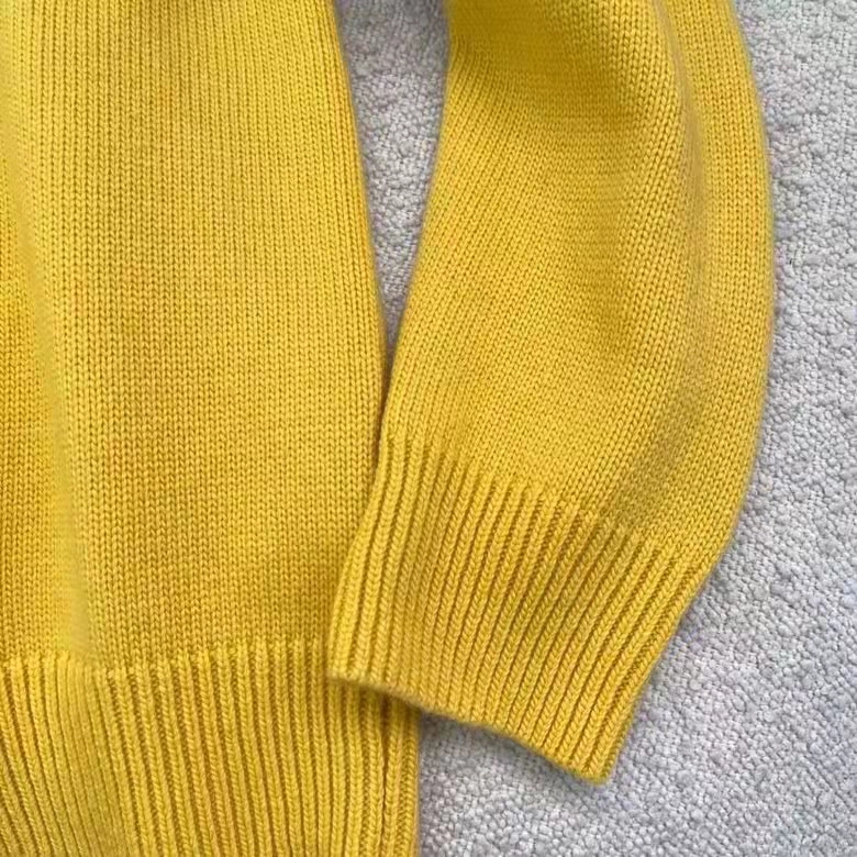 G*u*i men G*u*i 100 wool sweater yellow wool blue red web 100 intarsia