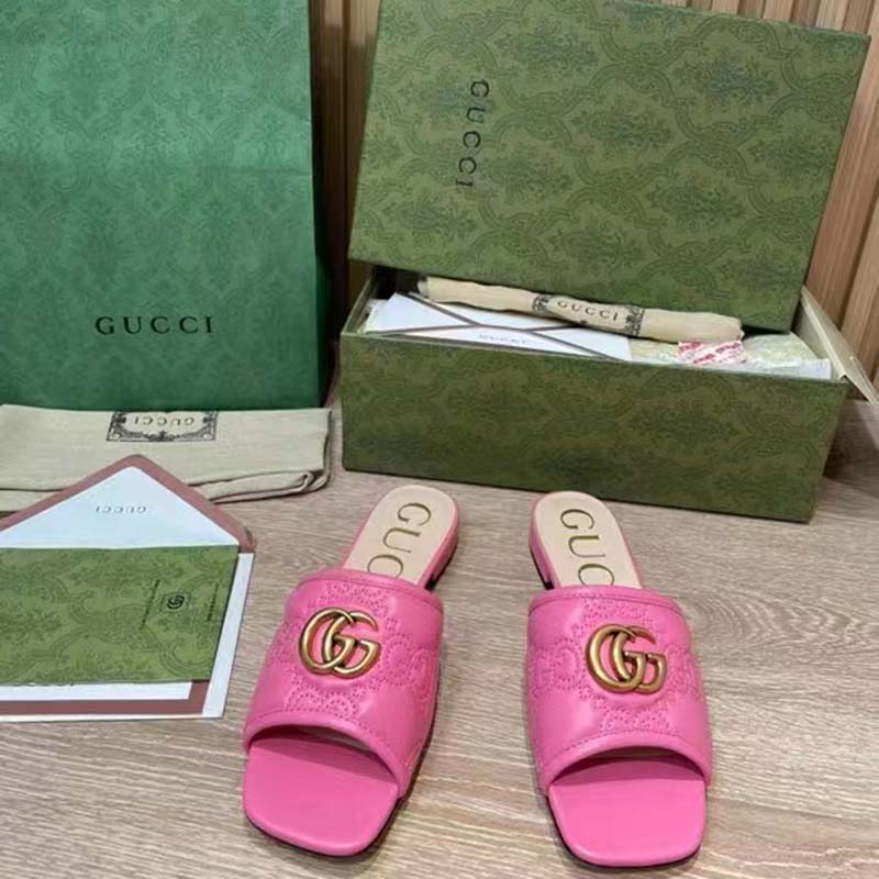 G*u*i women gg matelassé slide sandal bright pink double g square toe flat