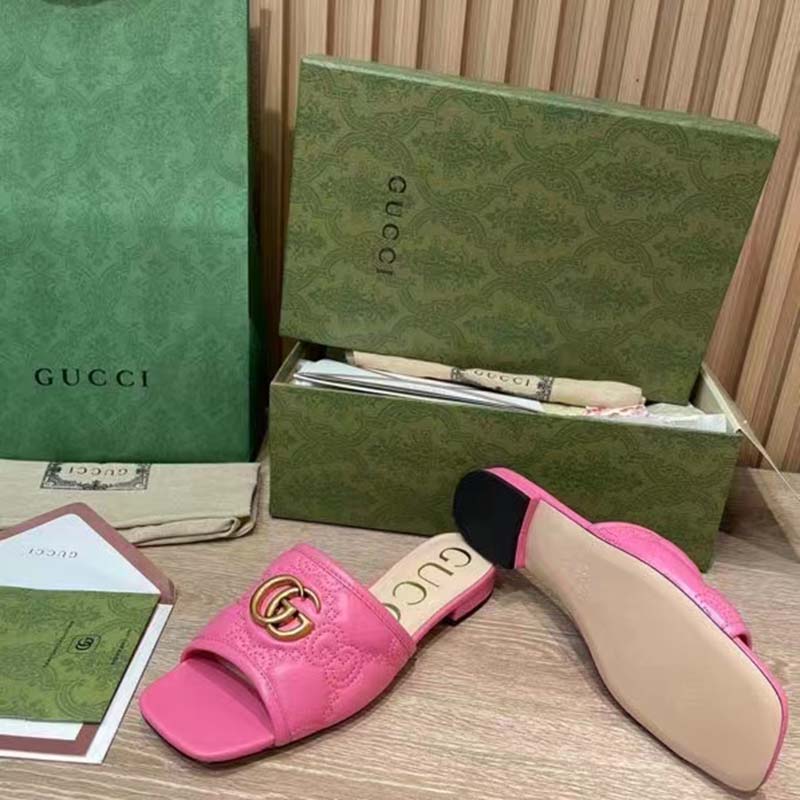 G*u*i women gg matelassé slide sandal bright pink double g square toe flat