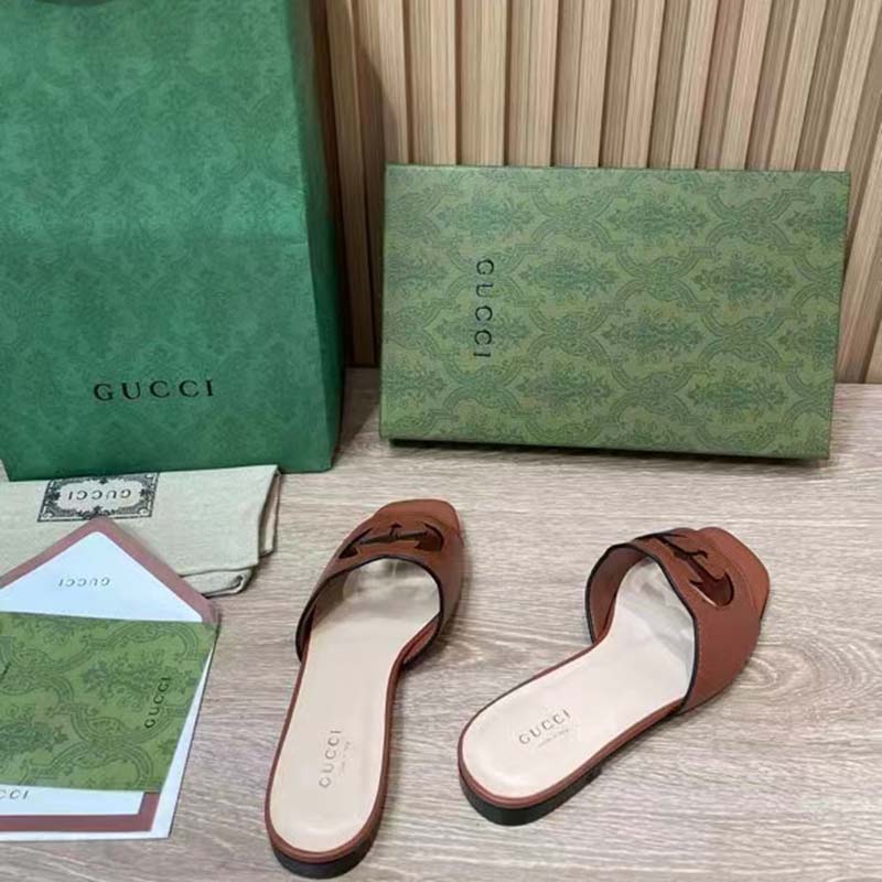 G*u*i women interlocking g cut out slide sandal cuir leather flat
