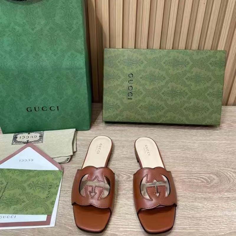 G*u*i women interlocking g cut out slide sandal cuir leather flat