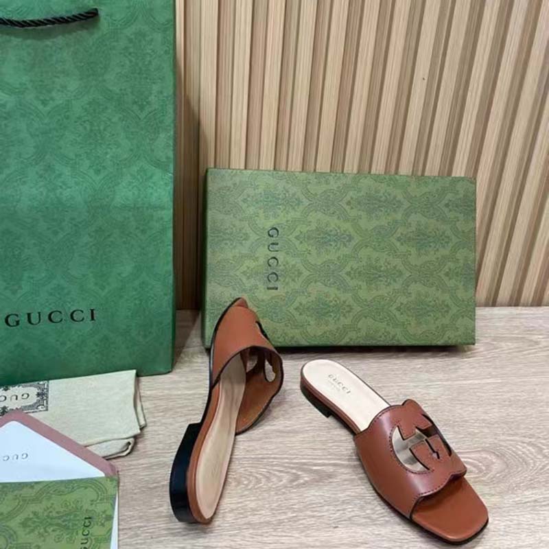 G*u*i women interlocking g cut out slide sandal cuir leather flat