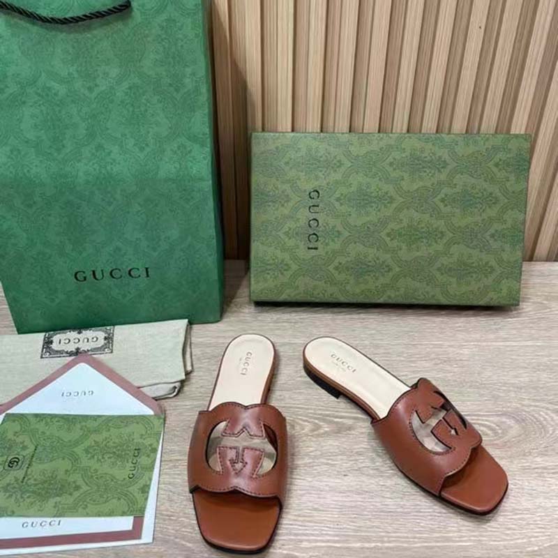 G*u*i women interlocking g cut out slide sandal cuir leather flat