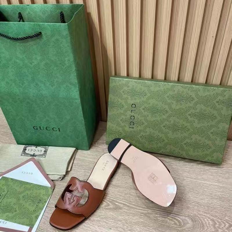 G*u*i women interlocking g cut out slide sandal cuir leather flat
