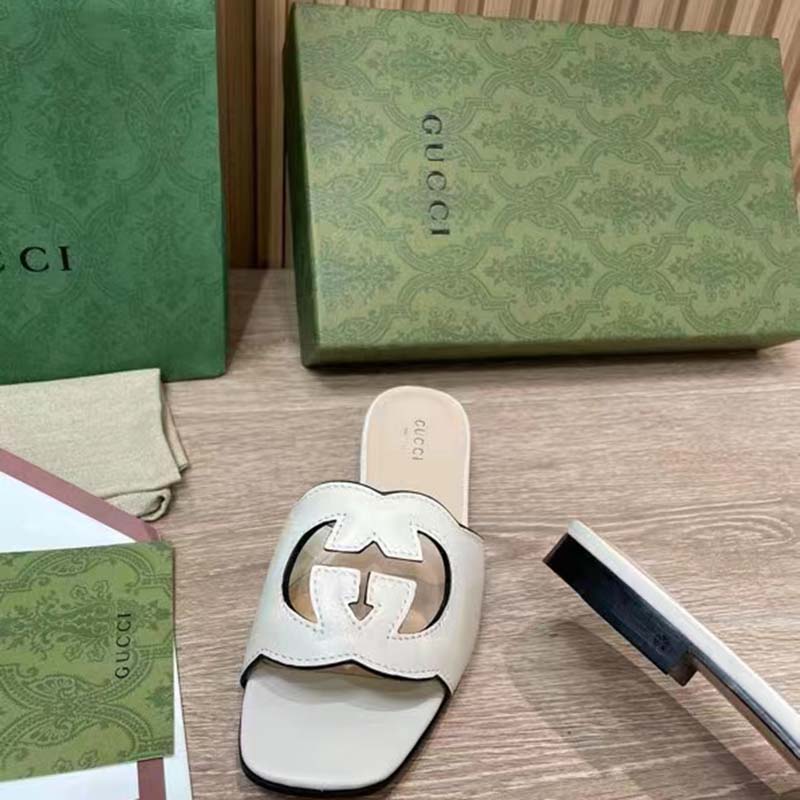 G*u*i women interlocking g cut out slide sandal white leather flat
