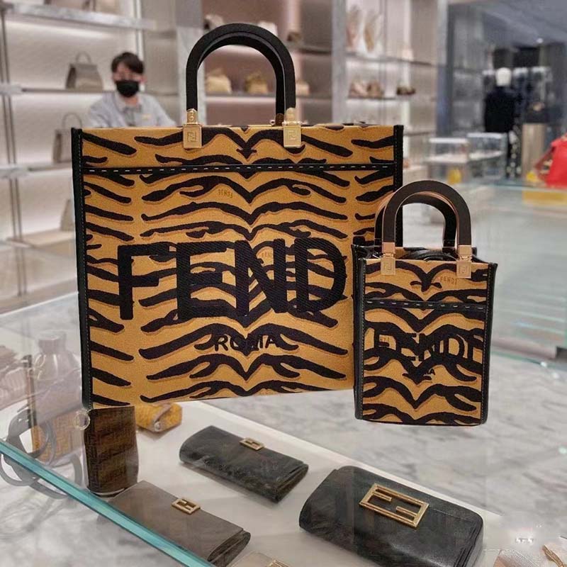 Fendi Unisex Fendi Sunshine Medium Shopper Bag Spring Festival Capsule Collection