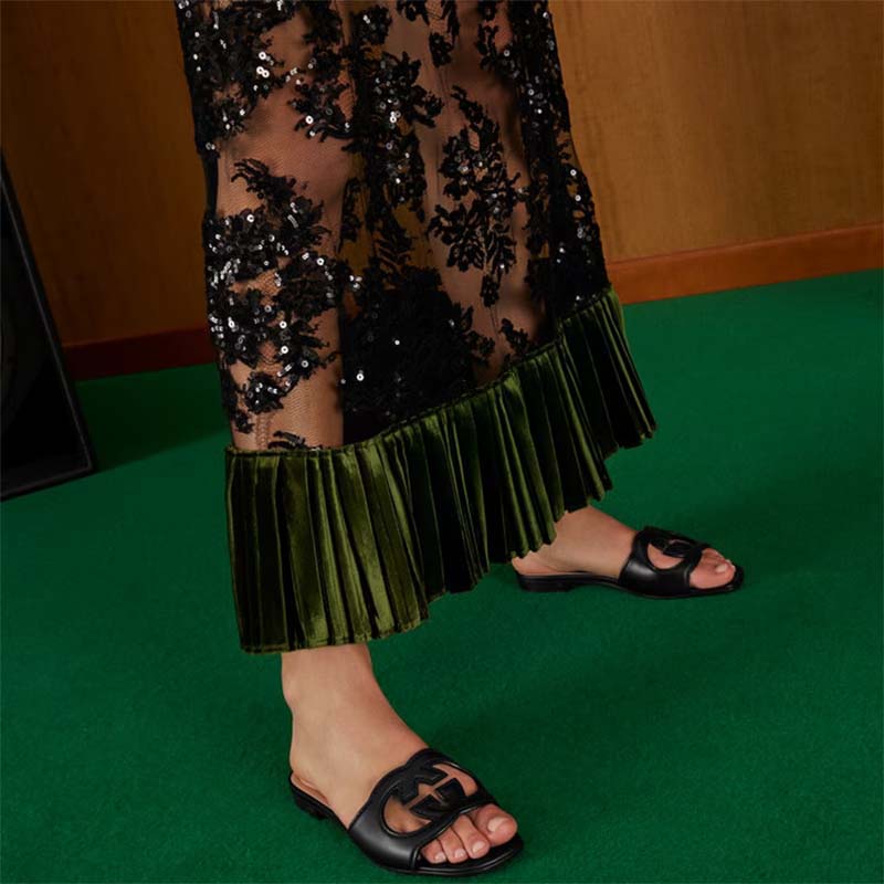 G*u*i unisex interlocking g slide sandals black leather cut-out flat