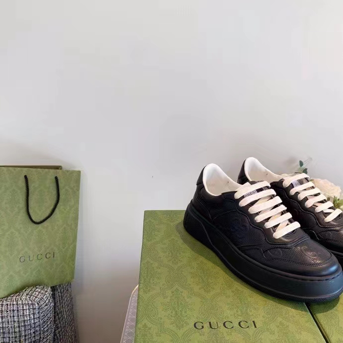 G*u*i unisex ace gg embossed sneaker black gg embossed leather rubber sole