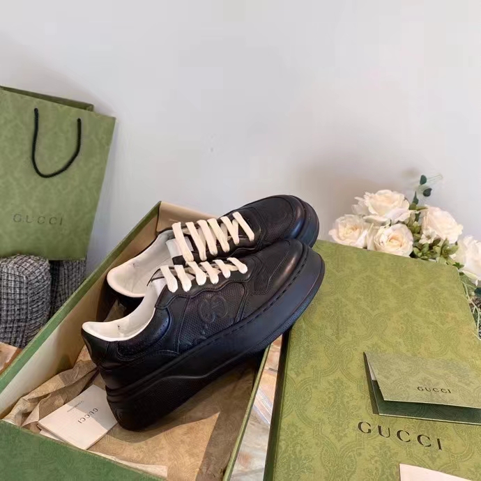 G*u*i unisex ace gg embossed sneaker black gg embossed leather rubber sole