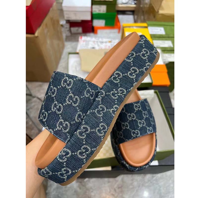 G*u*i unisex platform slide sandal dark blue ivory eco washed organic gg jacquard denim