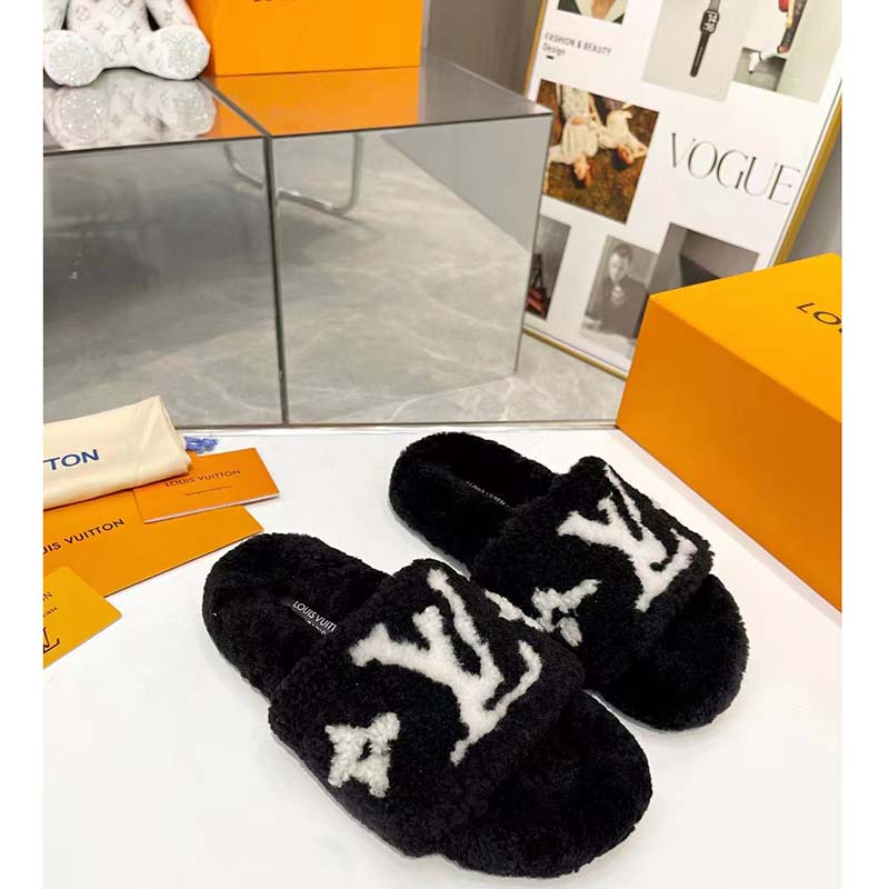 Louis Vuitton LV Unisex Paseo Flat Comfort Mule Black Shearling Anatomic Treaded Rubber