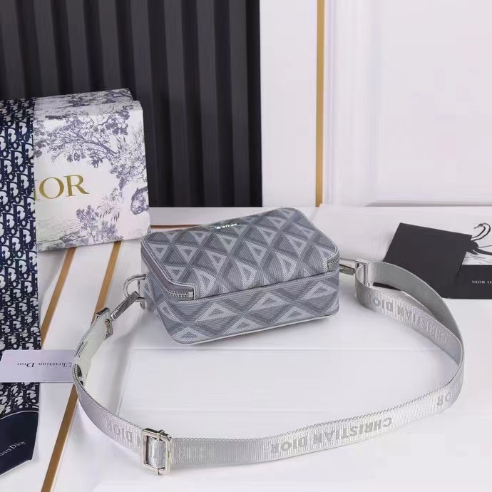 dior unisex cd messenger pouch dior gray cd Di*m*nd canvas
