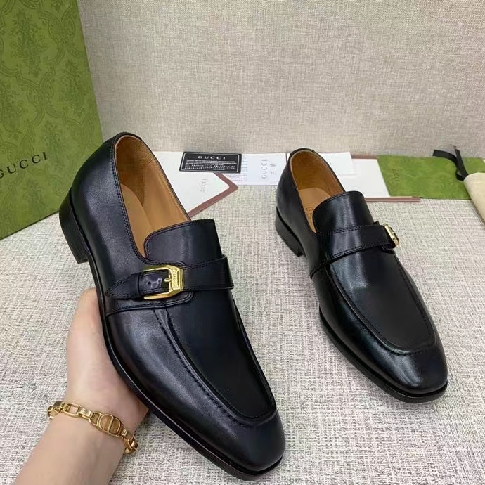 G*u*i men loafer buckle black leather ornamental buckle low 3 cm heel