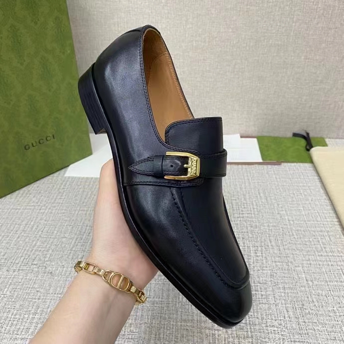 G*u*i men loafer buckle black leather ornamental buckle low 3 cm heel